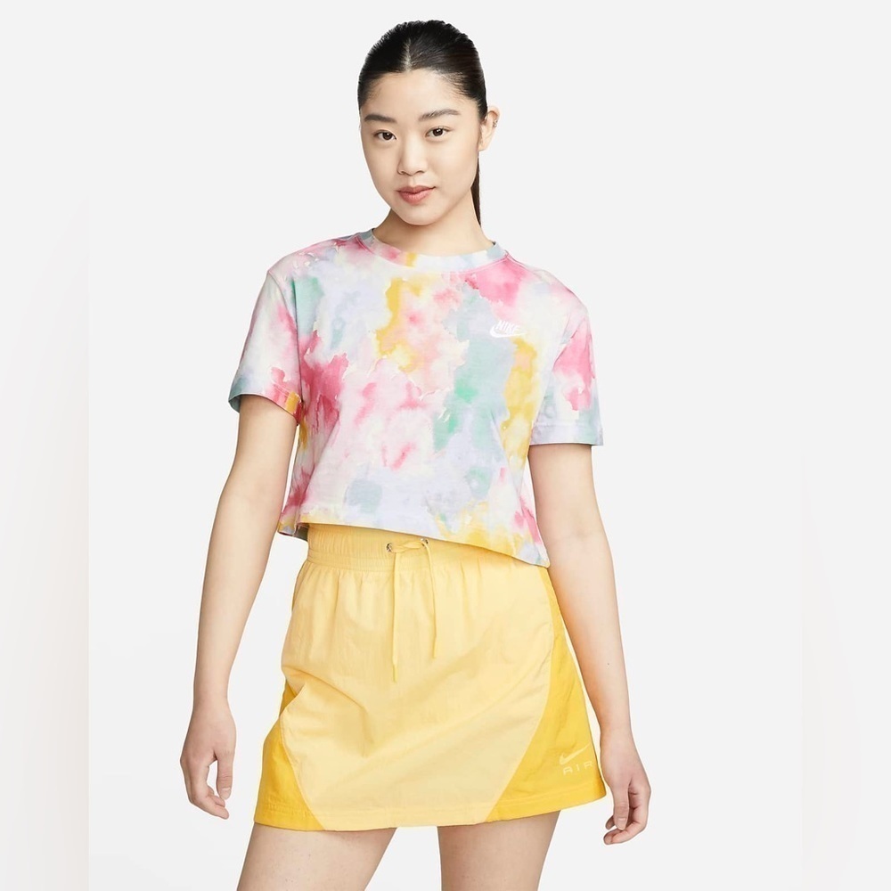 Nike Sportswear Essential Women's T-shirt FB8104-894 size S
